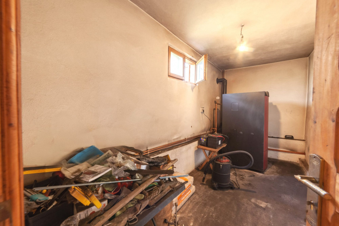 Casă spațioasă 30 min de Pitești Cosești Argeș