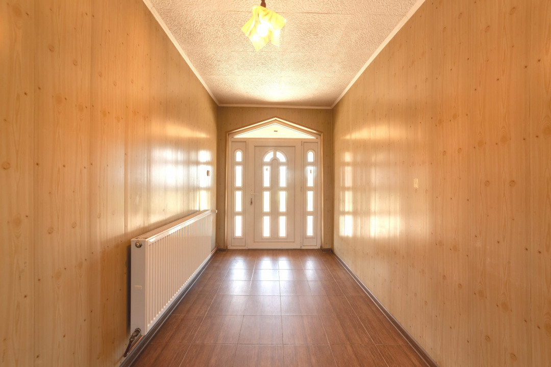 Casă spațioasă 30 min de Pitești Cosești Argeș