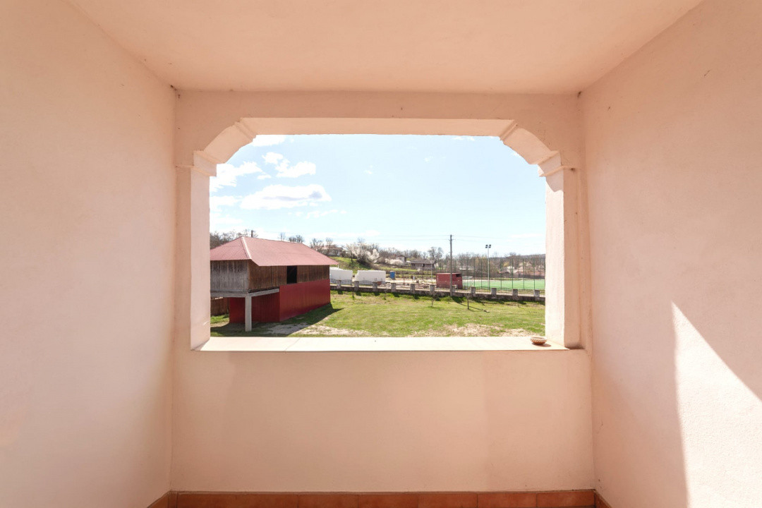 Casă spațioasă 30 min de Pitești Cosești Argeș