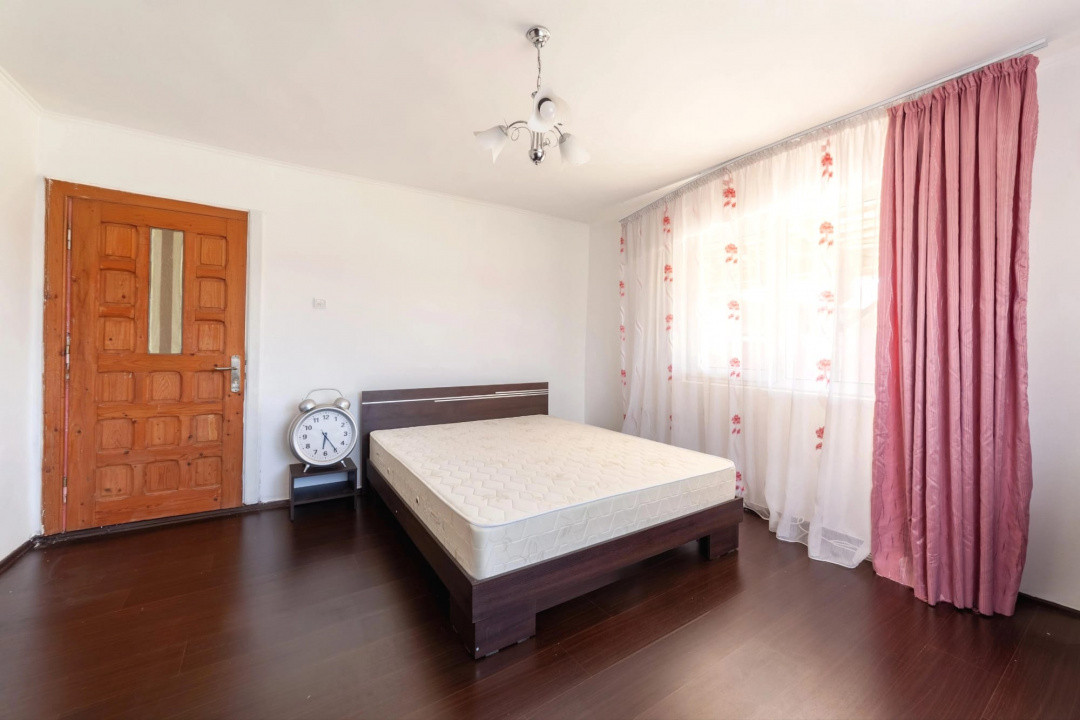 Casă P+1 langa padure cu teren 4.752 mp Cosesti Arges