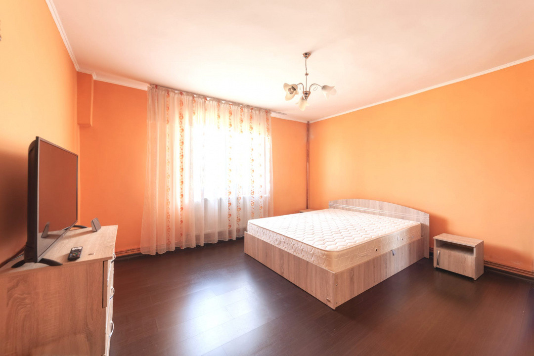 Casă P+1 langa padure cu teren 4.752 mp Cosesti Arges