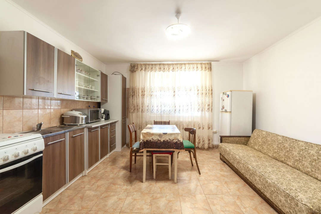 Casă P+1 langa padure cu teren 4.752 mp Cosesti Arges