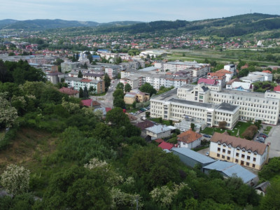 TEREN PREMIUM | PANORAMĂ SPECTACULOASĂ ASUPRA ORAȘULUI ȘI MUNȚILOR