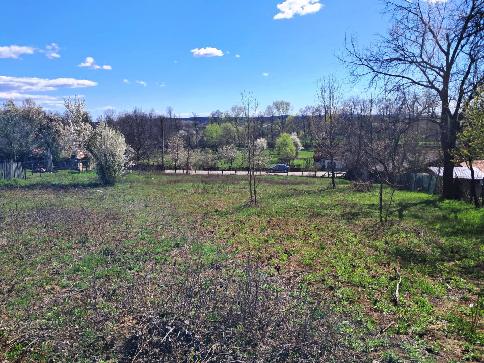 TEREN INTRAVILAN ȘI EXTRAVILAN POLOVRAGI