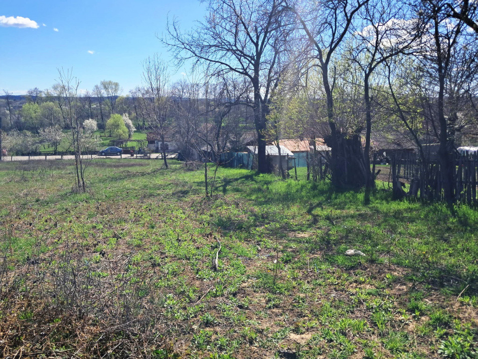 TEREN INTRAVILAN ȘI EXTRAVILAN POLOVRAGI