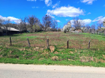 TEREN INTRAVILAN ȘI EXTRAVILAN POLOVRAGI