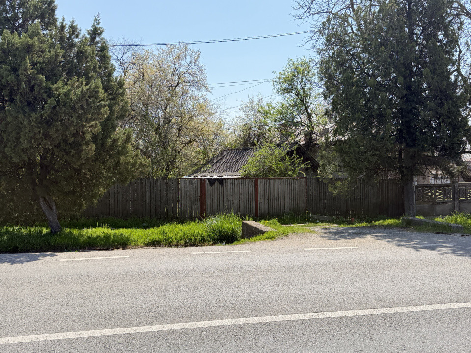 Teren 1047 mp + casă | deschidere DN | Lunca Corbului