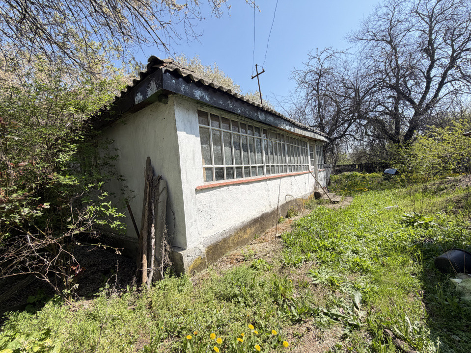 Teren 1047 mp + casă | deschidere DN | Lunca Corbului