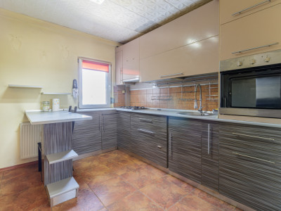 3 camere de inchiriat langa Parcul Sebastian cu loc de parcare