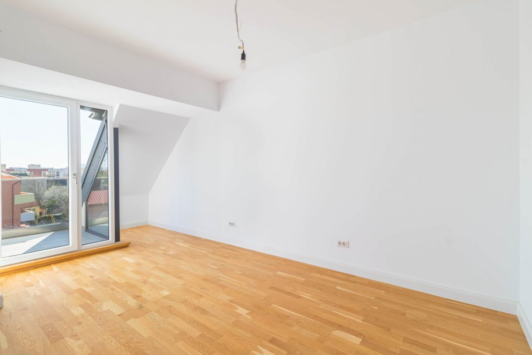 Apartament 4 camere duplex Sisesti - Vedere catre lac