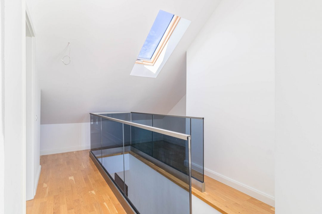 Apartament 4 camere duplex Sisesti - Vedere catre lac