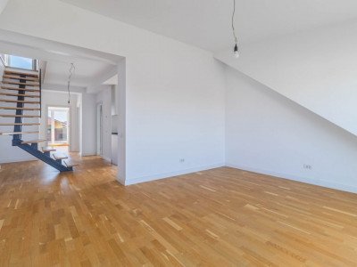 Apartament 4 camere duplex Sisesti - Vedere catre lac