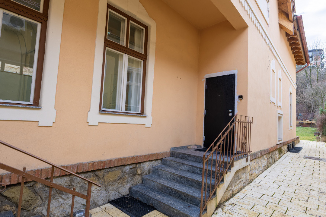  Vanzare casa teren generos Centru, str. E. Racovita 