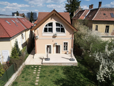  Vanzare casa teren generos Centru, str. E. Racovita 