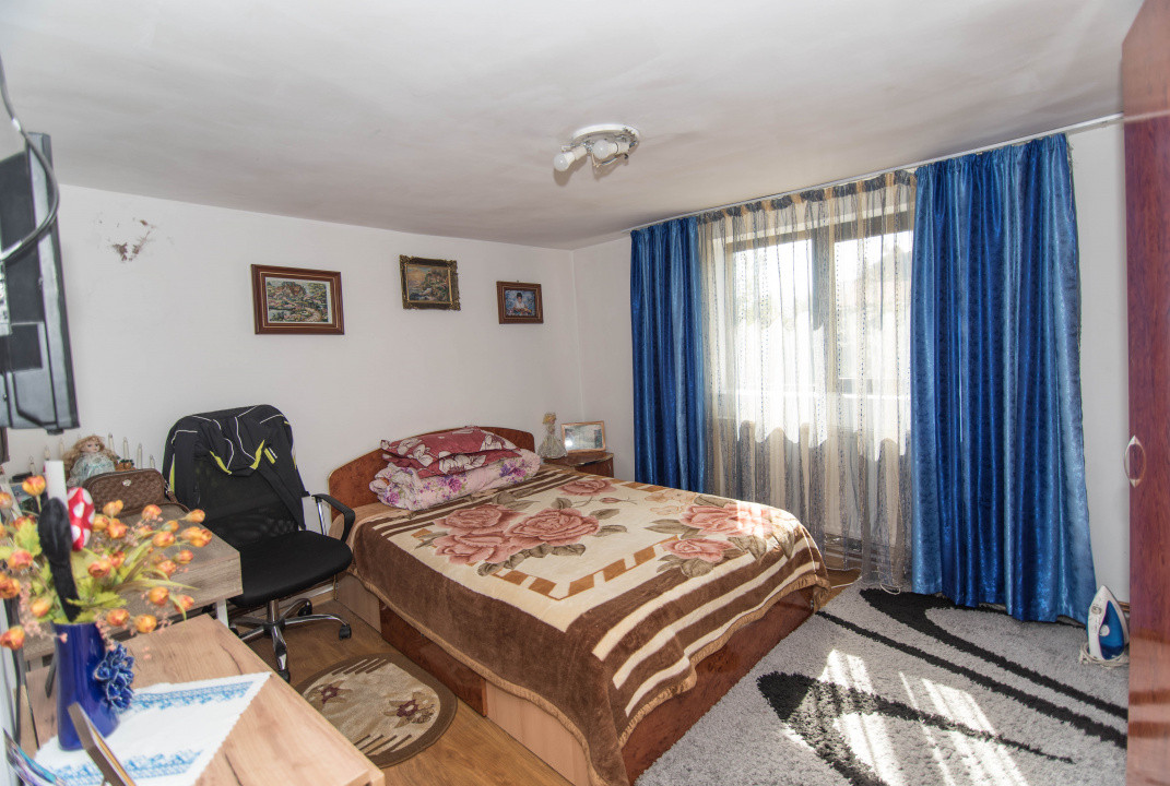 Casa+ teren 1000 mp Merisani, jud. Arges