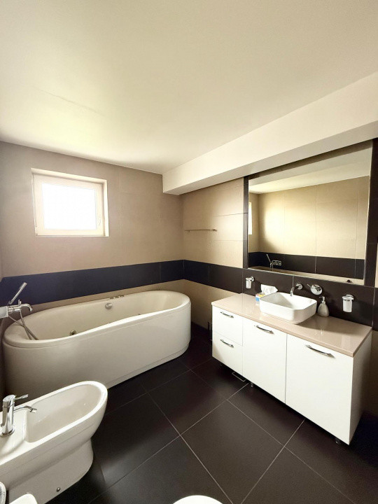 Apartament modern 4 camere,2 parcari-zona centrala Cluj Napoca