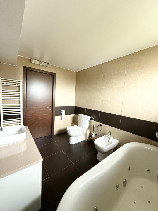 Apartament modern 4 camere,2 parcari-zona centrala Cluj Napoca