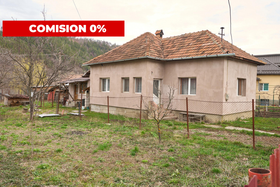 Casa individuala  Leresti la strada principala+ teren 831 mp, utilitati complete