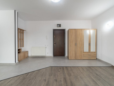 Casa cu 4 camere + teren, Zona Centrala - Strada Dumbravei