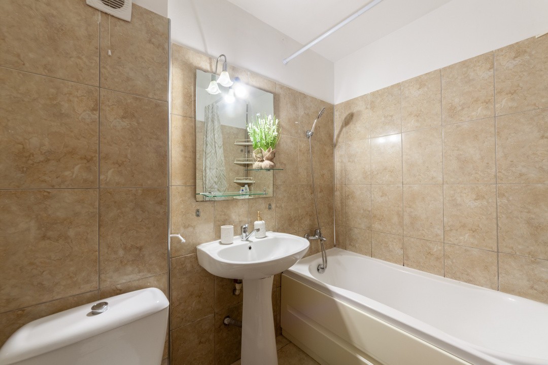 2 camere | Bloc 2006 | Boxa | Nord -zona L-uri | Parcare curte  