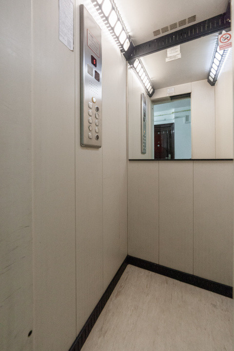 2 camere | Bloc 2006 | Boxa | Nord -zona L-uri | Parcare curte  