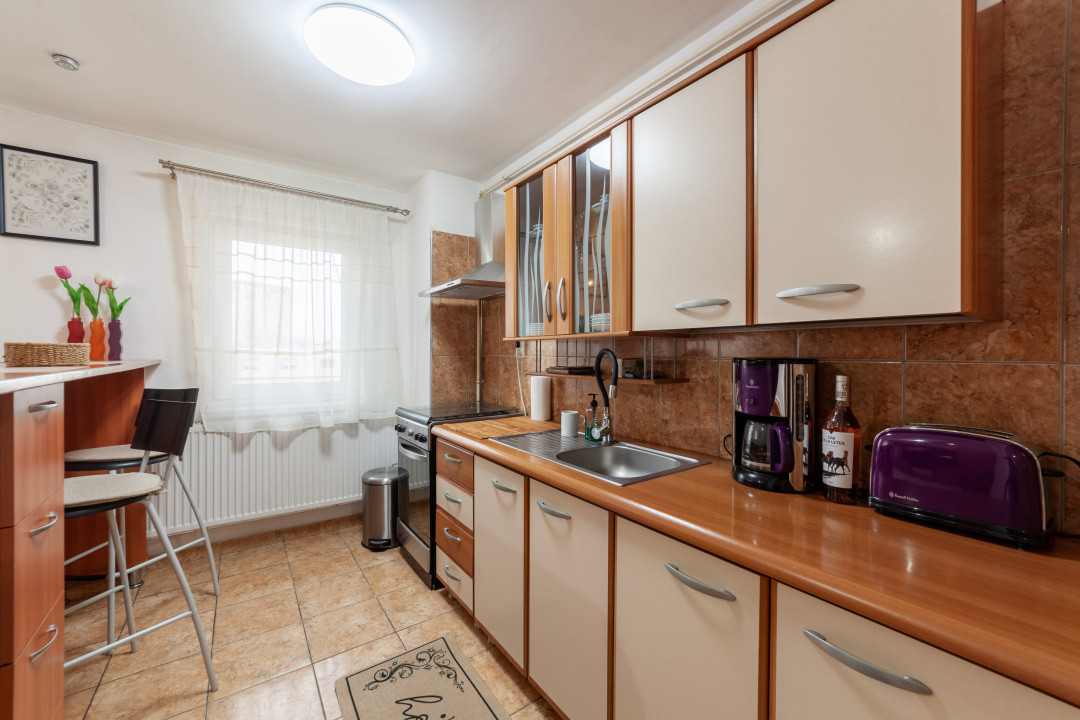 2 camere | Bloc 2006 | Boxa | Nord -zona L-uri | Parcare curte  