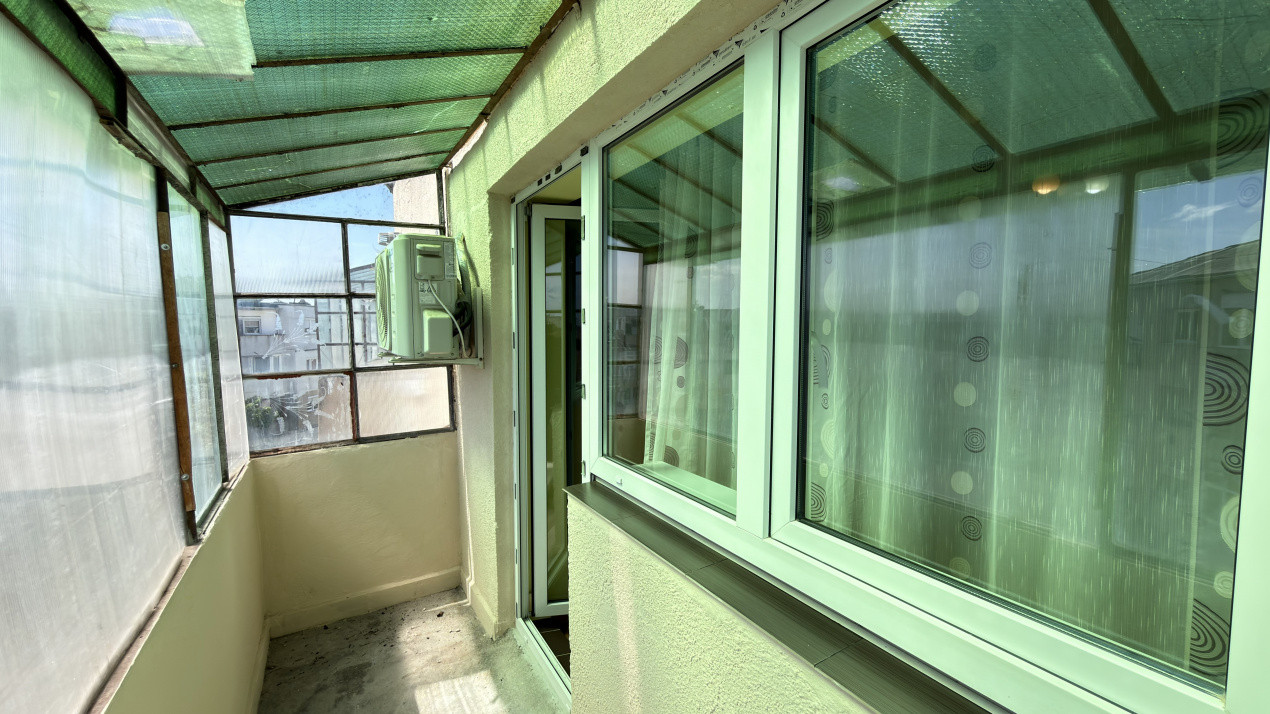 Vânzare Apartament 3 camere Etaj IV, MV1 - Str. Crinului 3 - Carei