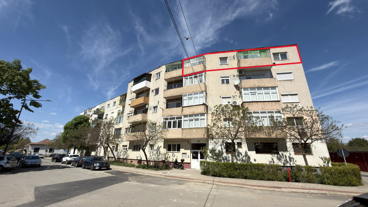 Vânzare Apartament 3 camere Etaj IV, MV1 - Str. Crinului 3 - Carei