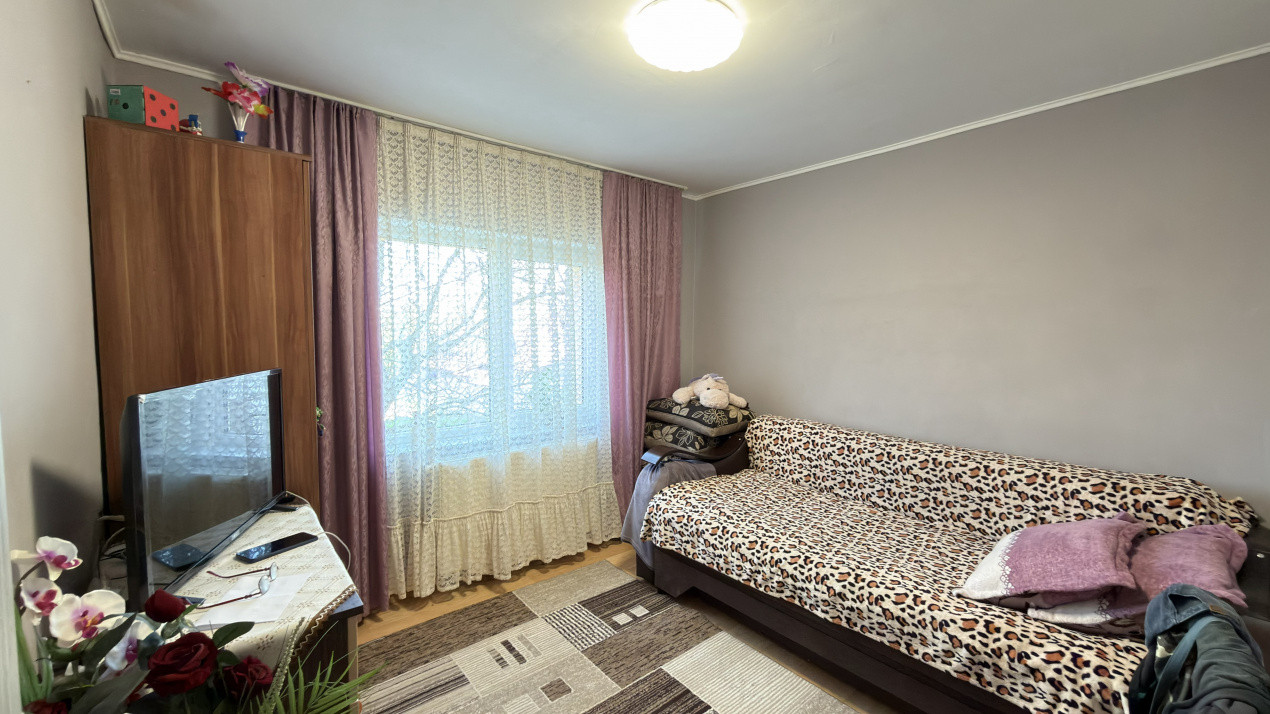 Apartament Decomandat 4 camere MV1, Etaj 1 - Str. Liszt Ferenc - Carei