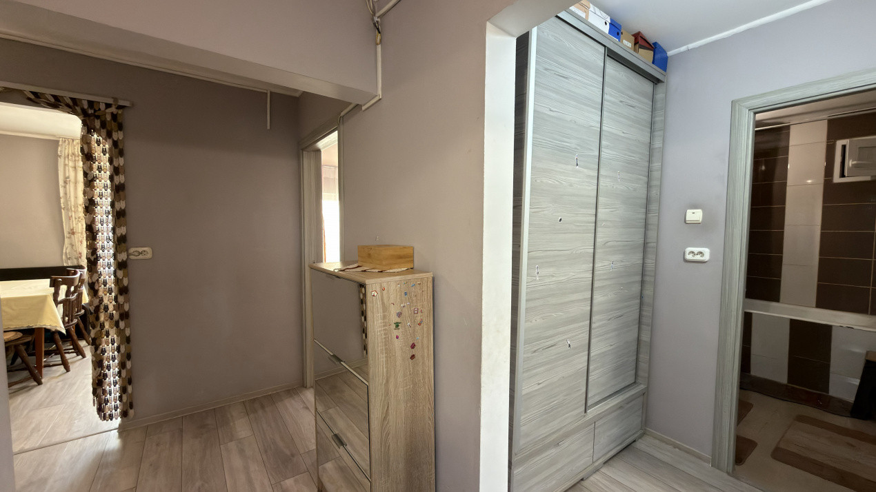 Apartament Decomandat 4 camere MV1, Etaj 1 - Str. Liszt Ferenc - Carei