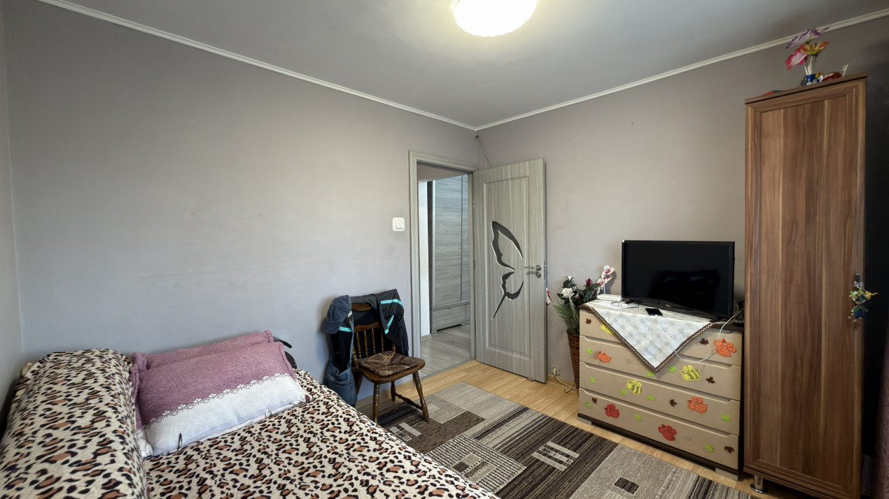 Apartament Decomandat 4 camere MV1, Etaj 1 - Str. Liszt Ferenc - Carei