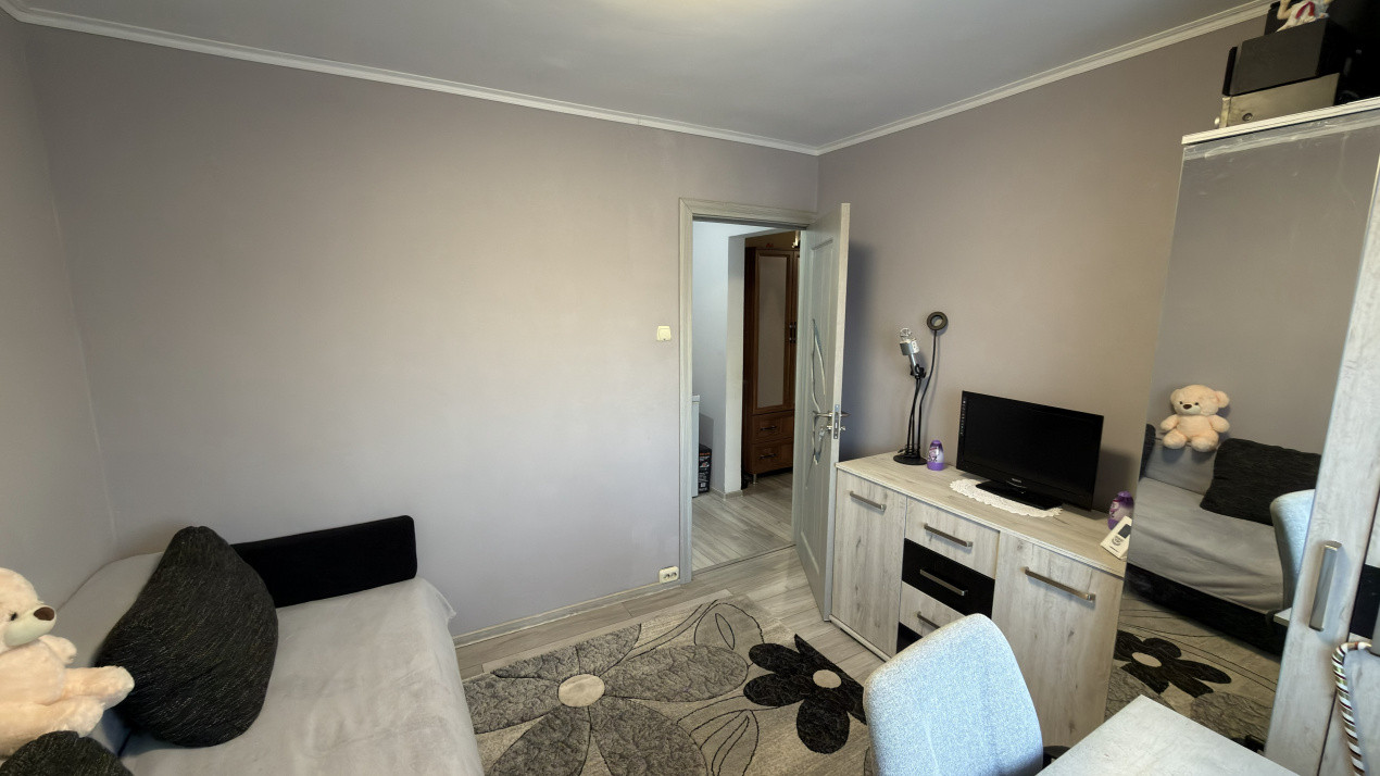 Apartament Decomandat 4 camere MV1, Etaj 1 - Str. Liszt Ferenc - Carei