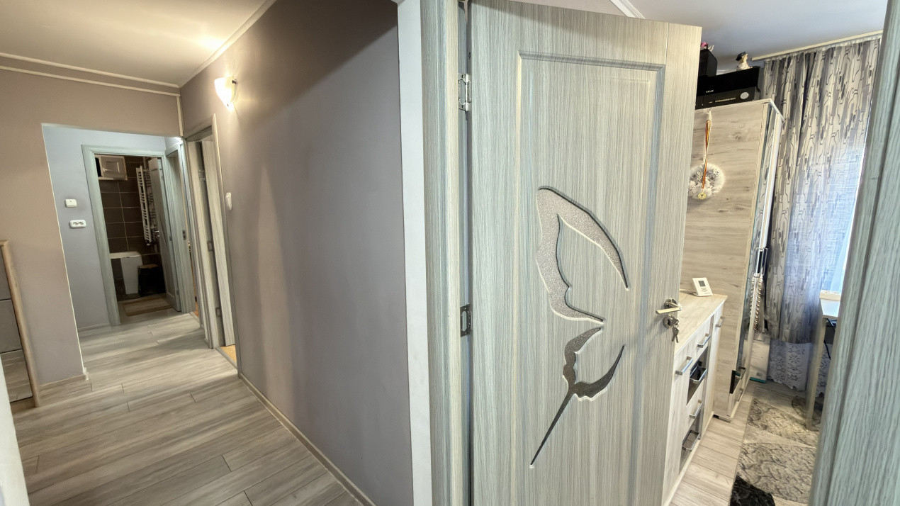 Apartament Decomandat 4 camere MV1, Etaj 1 - Str. Liszt Ferenc - Carei