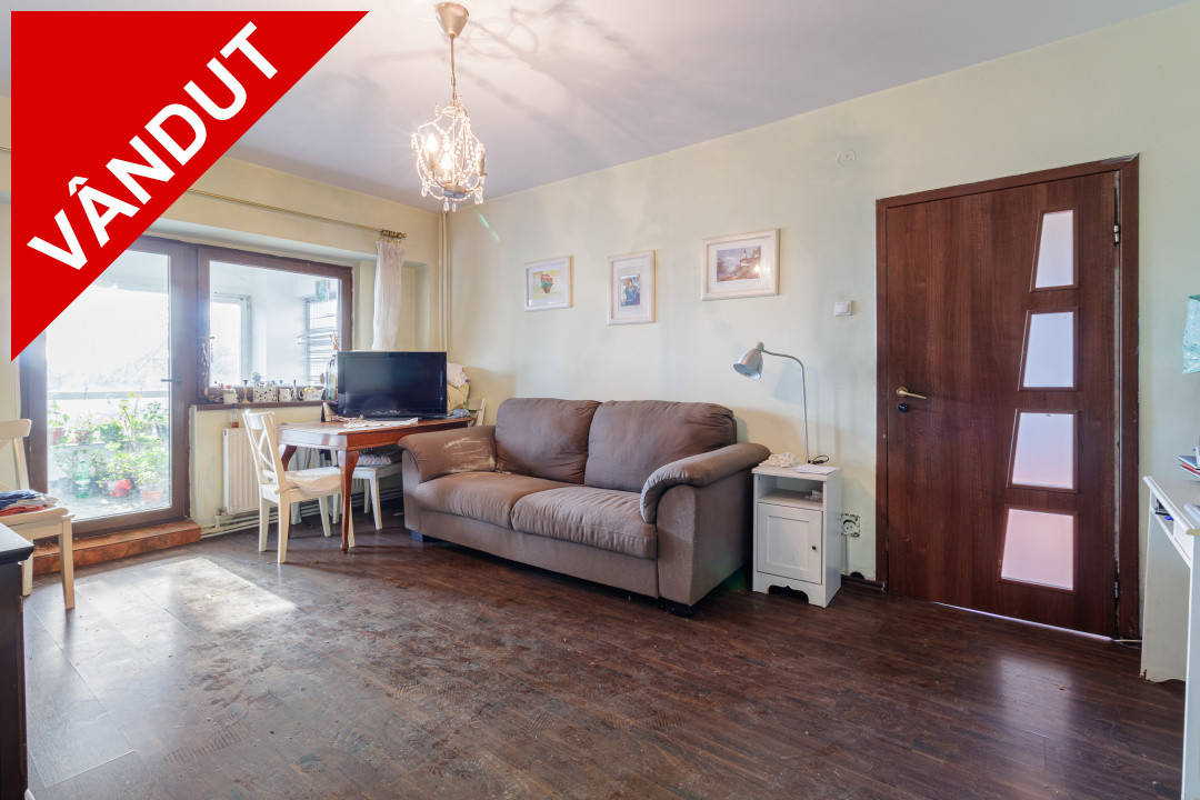 Apartament 3 camere 90 mp, etaj 1, stradal, Otopeni
