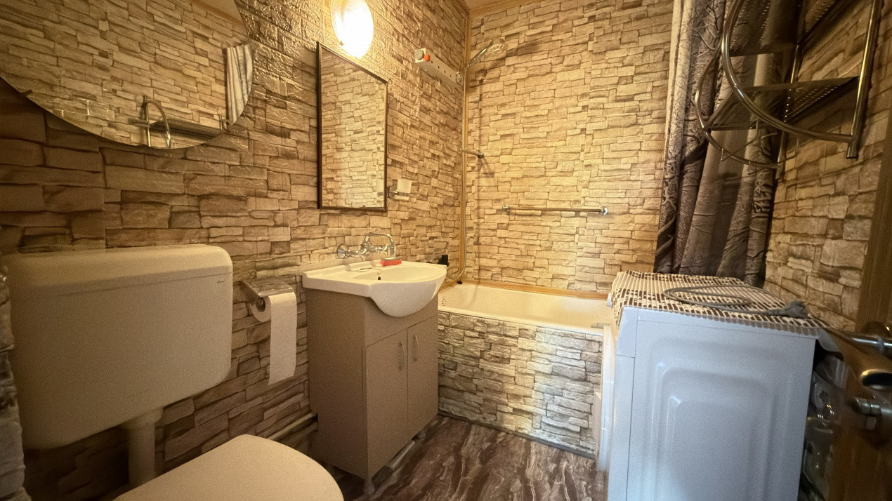 Chirie 2 camere Etaj III Carei - Str. Platanilor Nr.10 - Comision 0% chiriaș