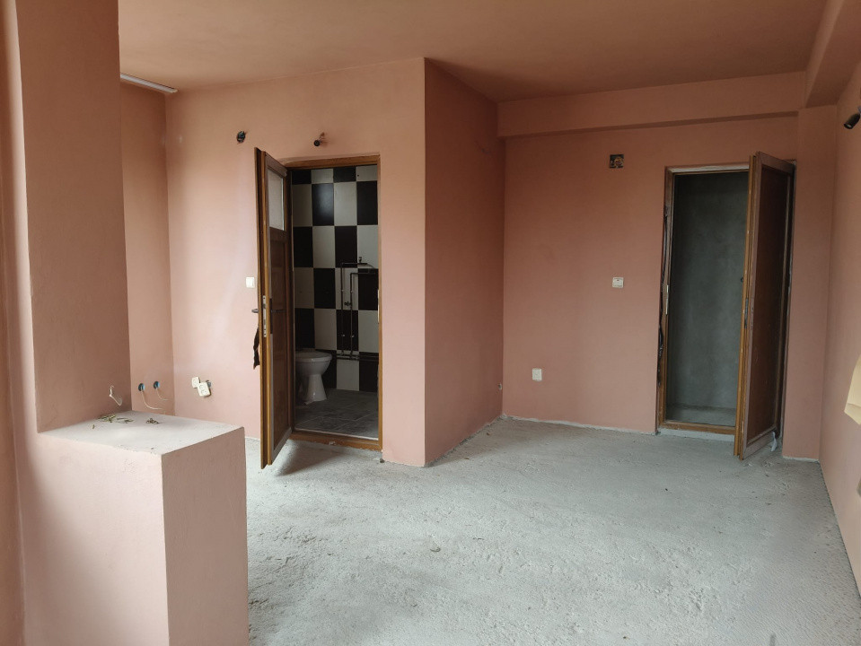 Pensiune de vânzare în Rânca – oportunitate rară lângă pârtia M1