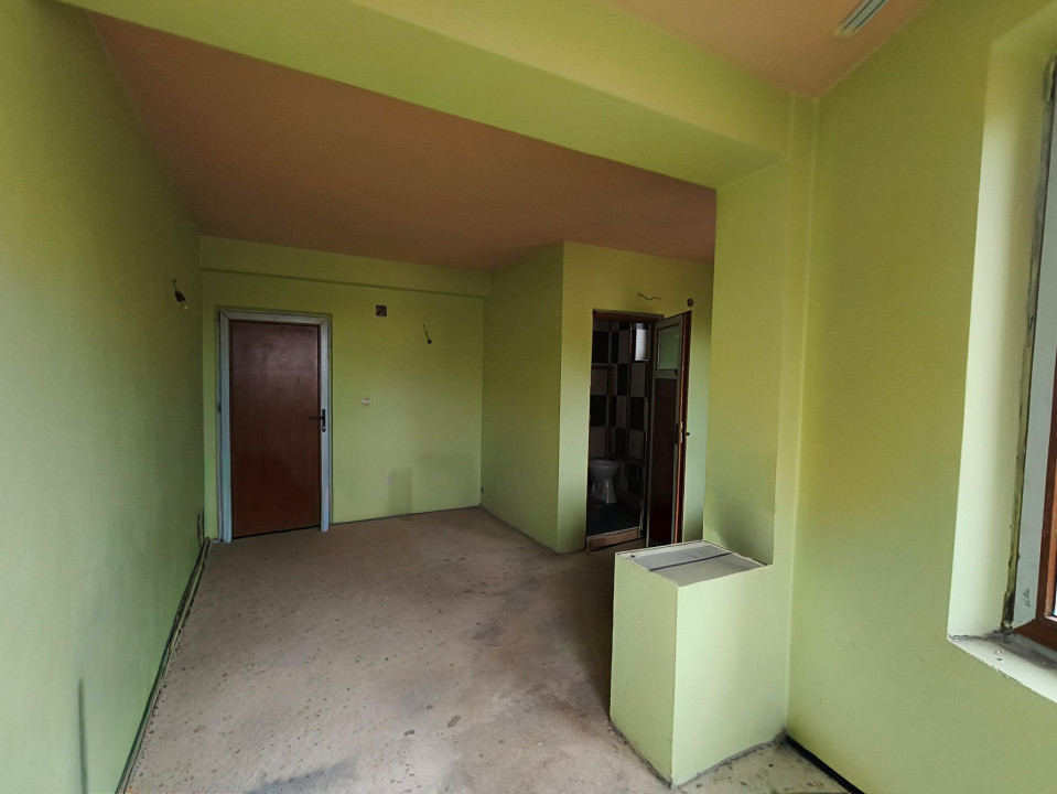 Pensiune de vânzare în Rânca – oportunitate rară lângă pârtia M1