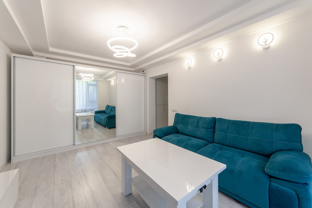 Apartament 3 camere modern în calea București,etajul 2