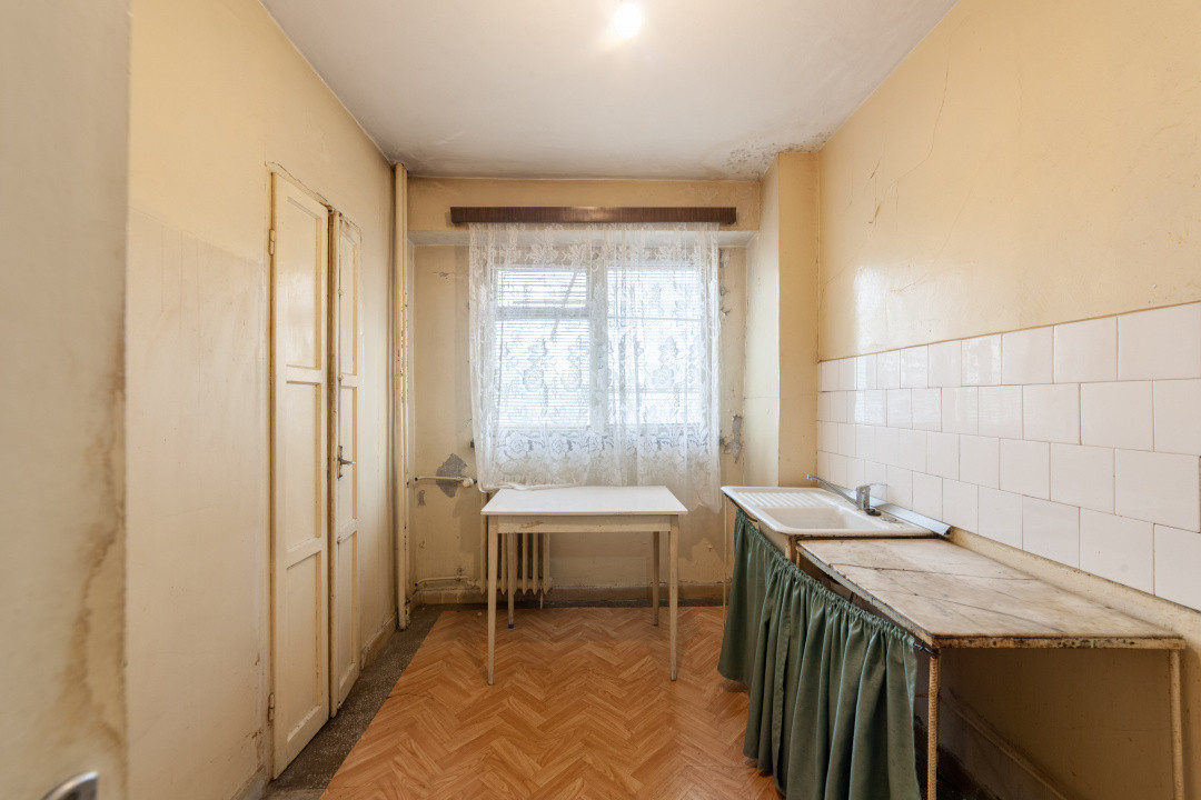 Ap. 2 camere decomandat, etaj 1, ultracentral IC Bratianu Magnolia