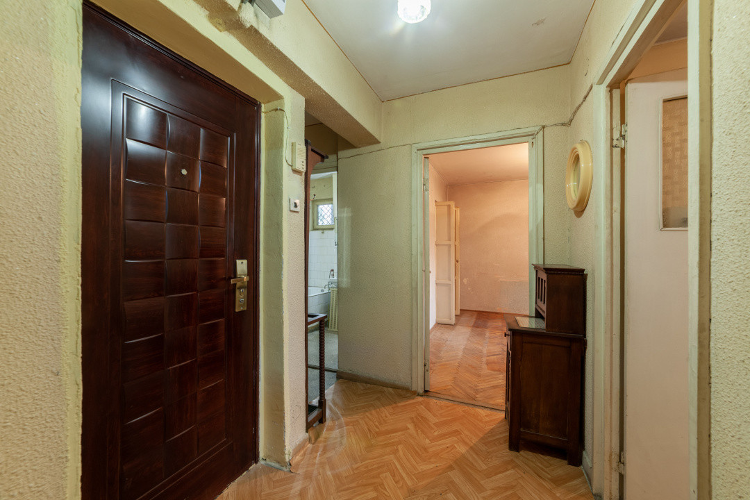 Ap. 2 camere decomandat, etaj 1, ultracentral IC Bratianu Magnolia