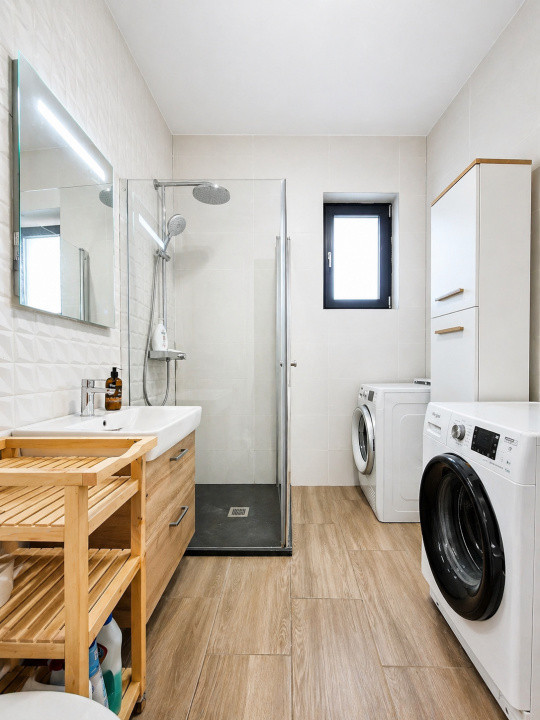 Casă 4 camere de inchiriat în Etalon Residence – complex privat, curte privata