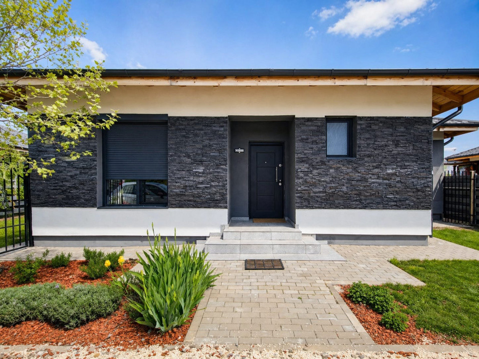 Casă 4 camere de inchiriat în Etalon Residence – complex privat, curte privata