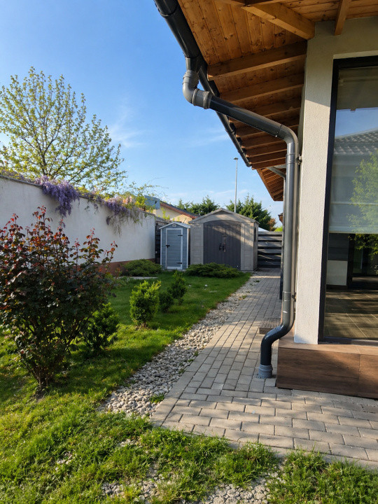 Casă 4 camere de inchiriat în Etalon Residence – complex privat, curte privata