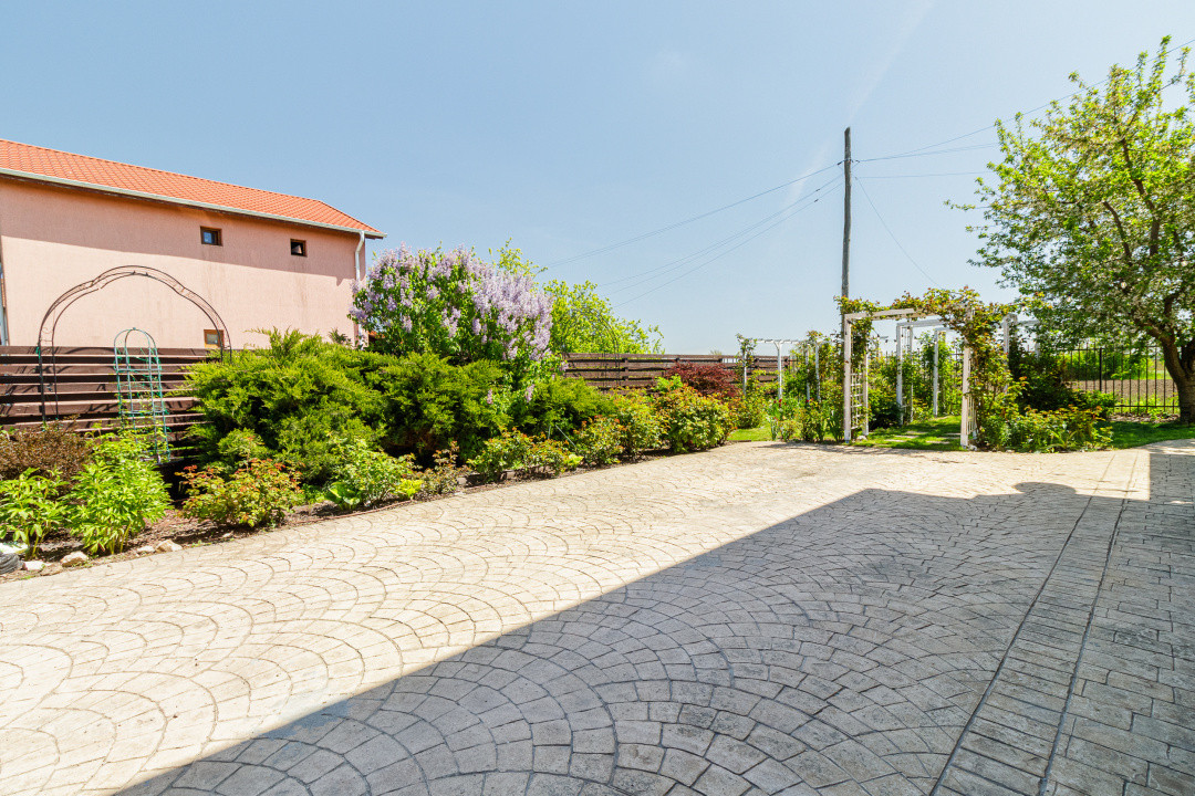 Casa cu suflet si gradina spectaculoasa