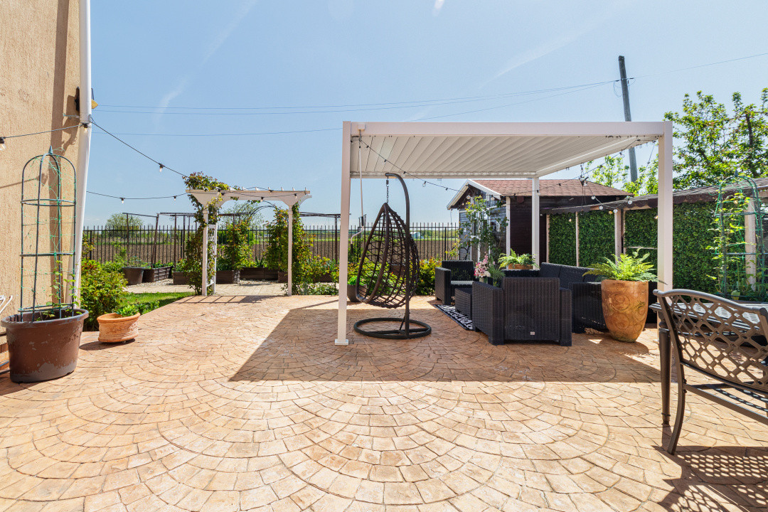 Casa cu suflet si gradina spectaculoasa