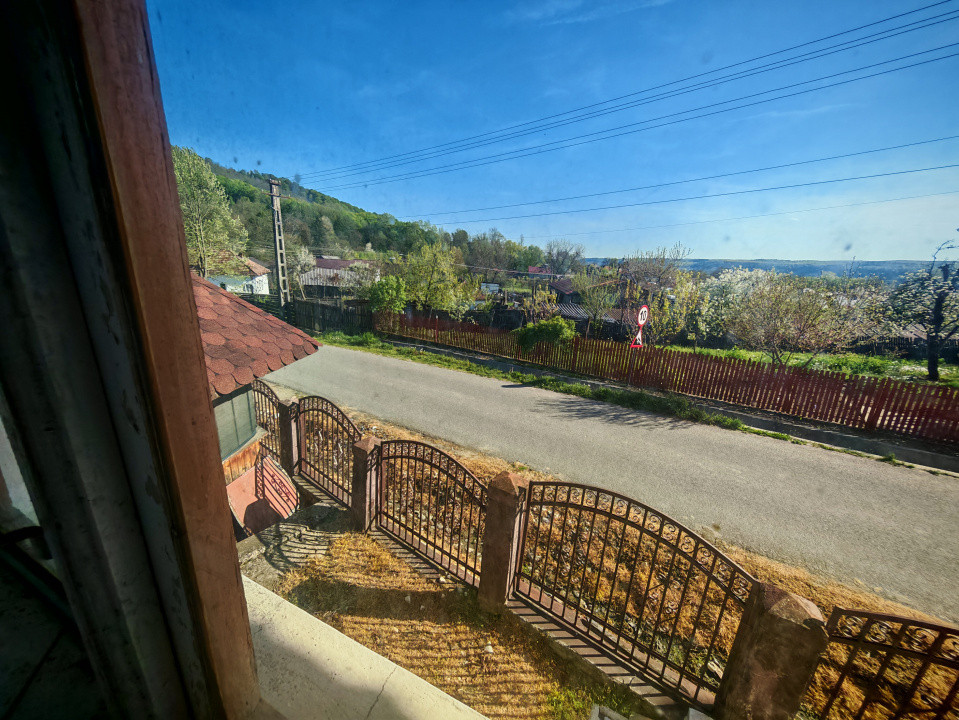 Casa + teren 3233 mp Darmanești Arges