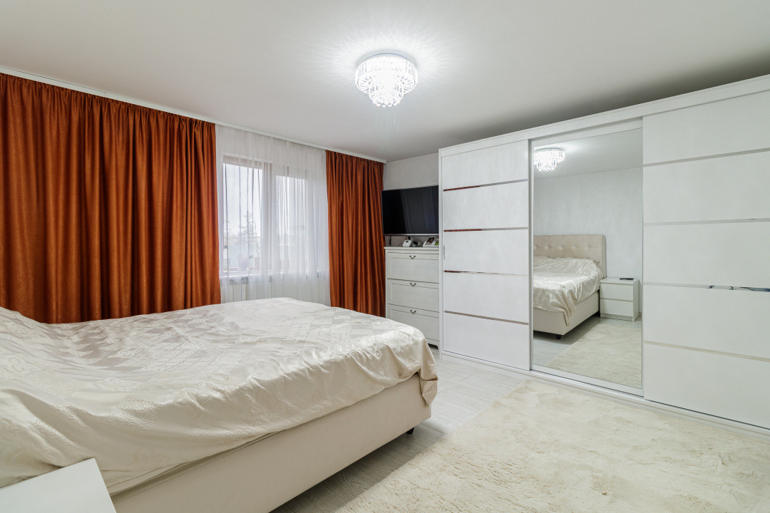 Casă pentru familie, 7 camere, teren mare și vedere la lac – Periș 