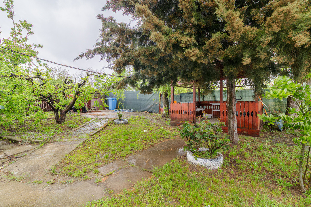 Casă pentru familie, 7 camere, teren mare și vedere la lac – Periș 
