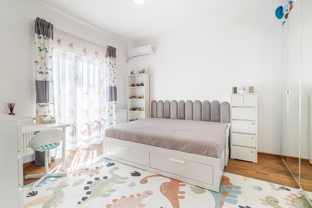Duplex Otopeni fără perete comun, 4 camere, terasă extinsă + panouri solare