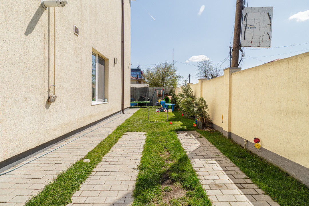 Duplex Otopeni fără perete comun, 4 camere, terasă extinsă + panouri solare
